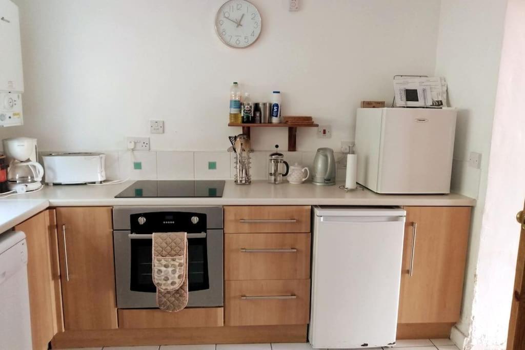 Welsh Holiday Home Sleeps 5 Close To Beaches & Mountains Nantlle Экстерьер фото