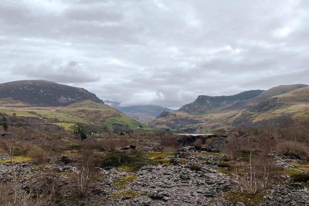 Welsh Holiday Home Sleeps 5 Close To Beaches & Mountains Nantlle Экстерьер фото