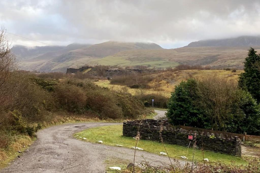 Welsh Holiday Home Sleeps 5 Close To Beaches & Mountains Nantlle Экстерьер фото