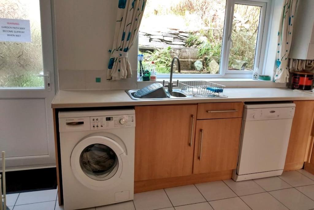 Welsh Holiday Home Sleeps 5 Close To Beaches & Mountains Nantlle Экстерьер фото